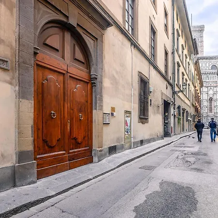 Duomo Charming Апартаменты