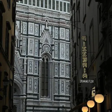 Duomo Charming Apartment